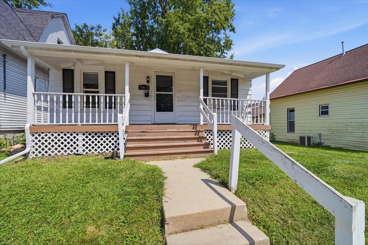 706.5 S S Lee St St., Bloomington, IL 61701