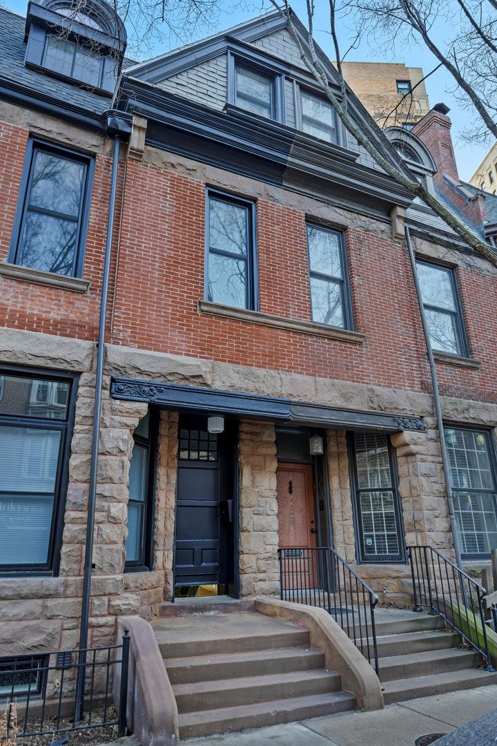 2107 N Clark St., Chicago, IL 60614