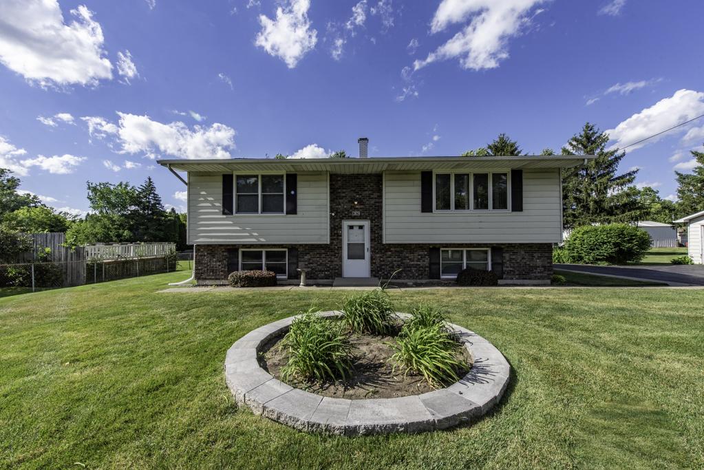 12674 W Crescent Ave., Waukegan, IL 60085