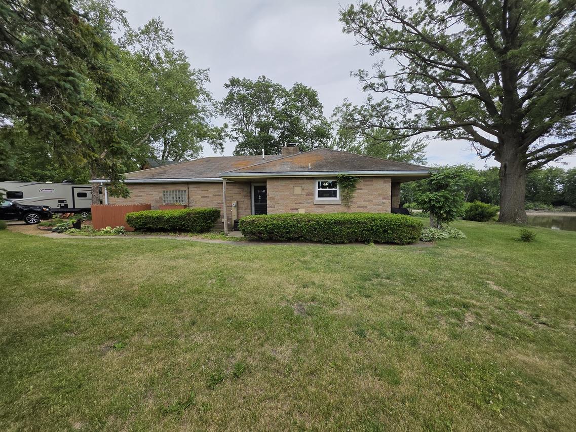 23041 Moline Rd., Sterling, IL 61081