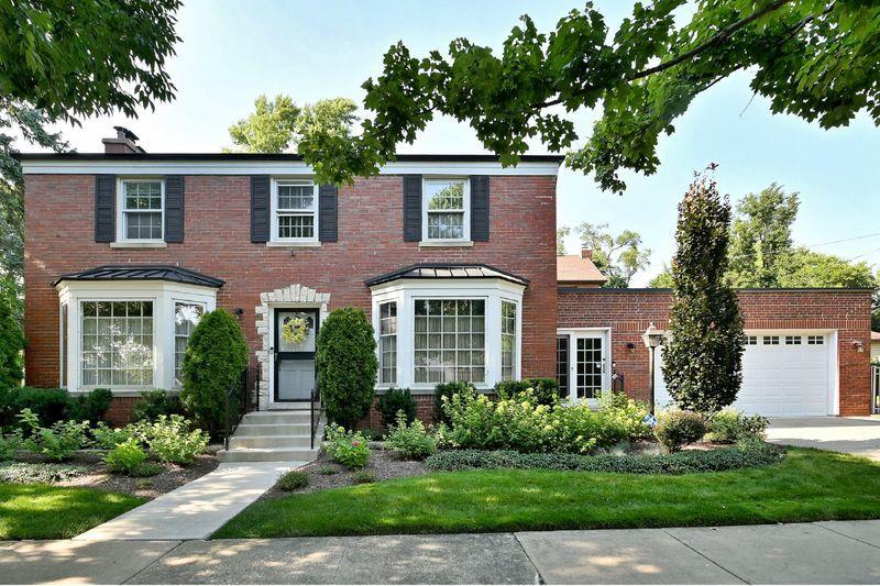 117 W Eggleston Ave., Elmhurst, IL 60126