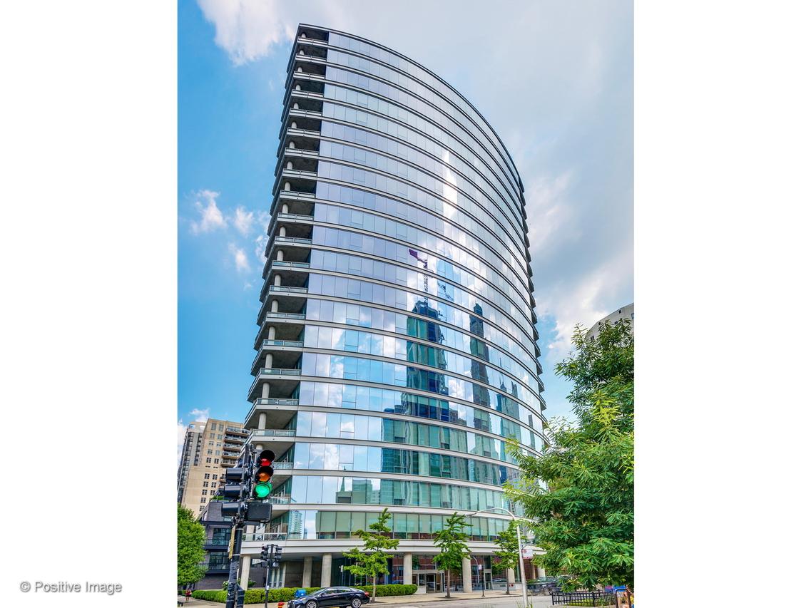 30 W Oak St. #23A, Chicago, IL 60610