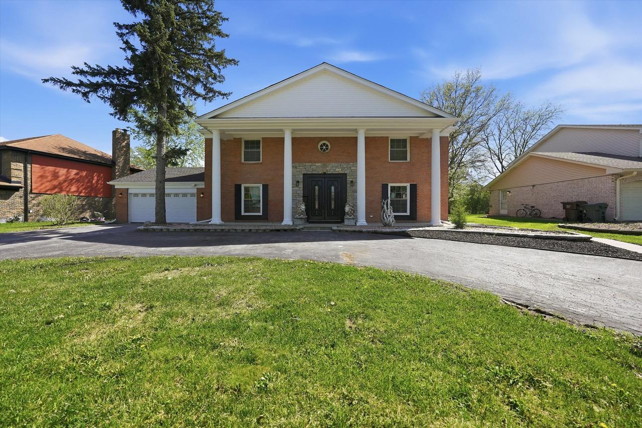2932 Polly Ln., Flossmoor, IL 60422