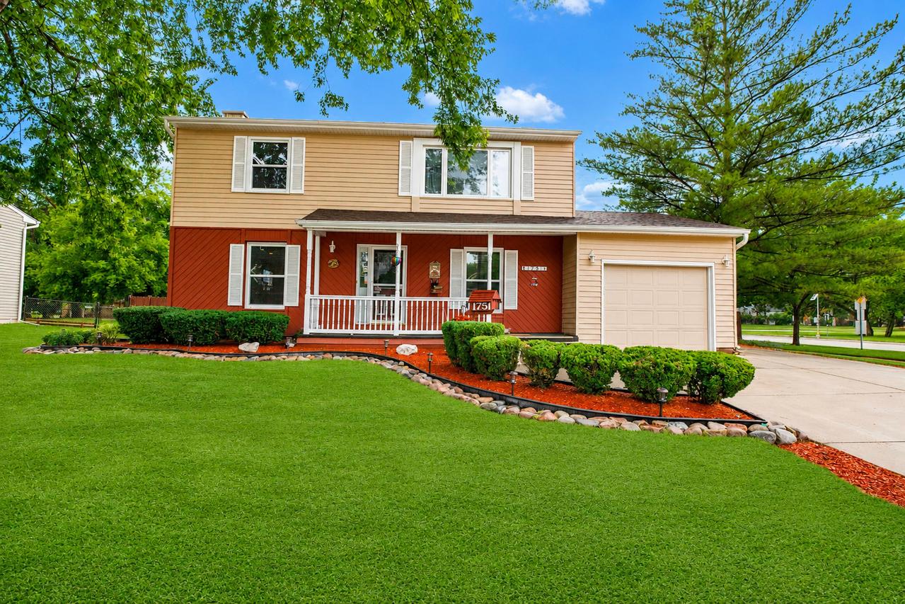 1751 Taft Ave., Rolling Meadows, IL 60008