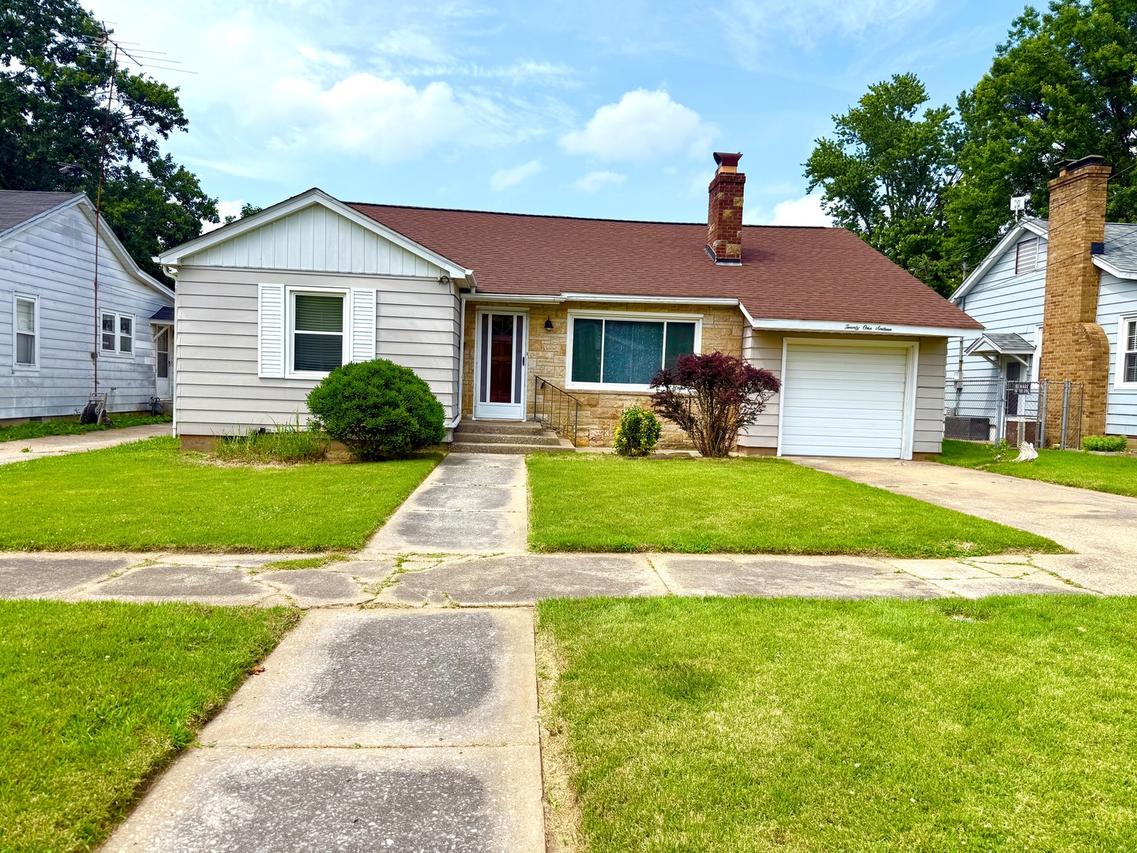2116 Clay St., Murphysboro, IL 62966
