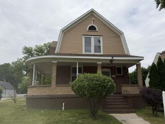 558 N Crystal St., Elgin, IL 60123