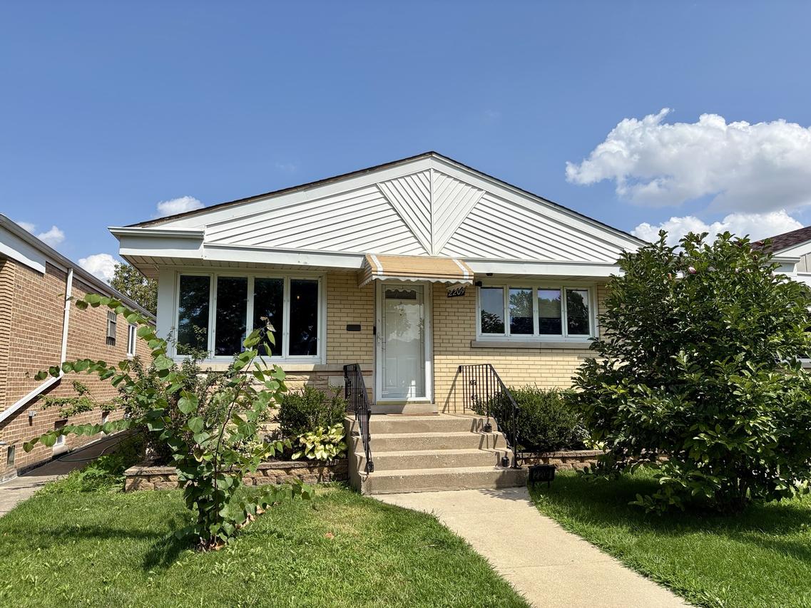 2209 Burr Oak Ave., North Riverside, IL 60546