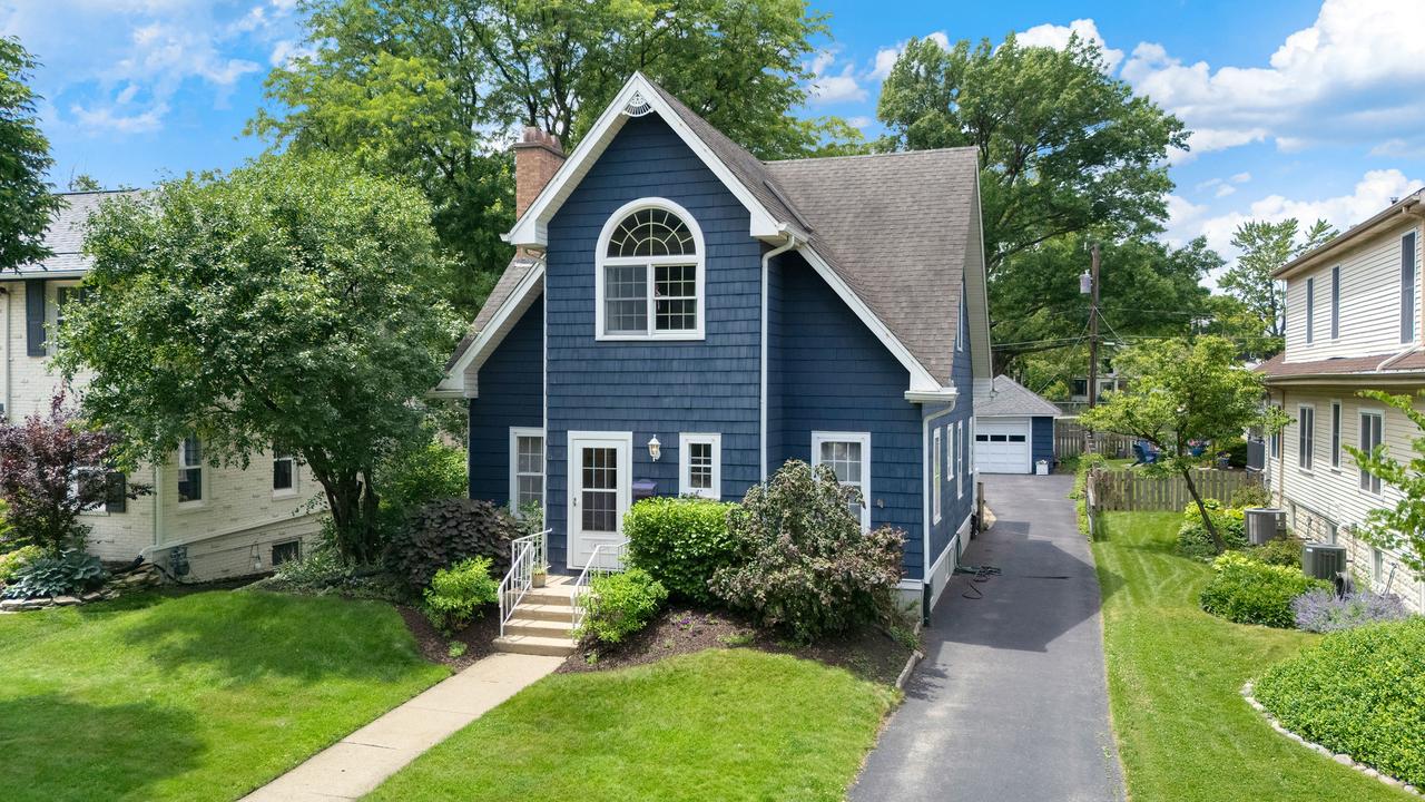 4204 Forest Ave., Western Springs, IL 60558