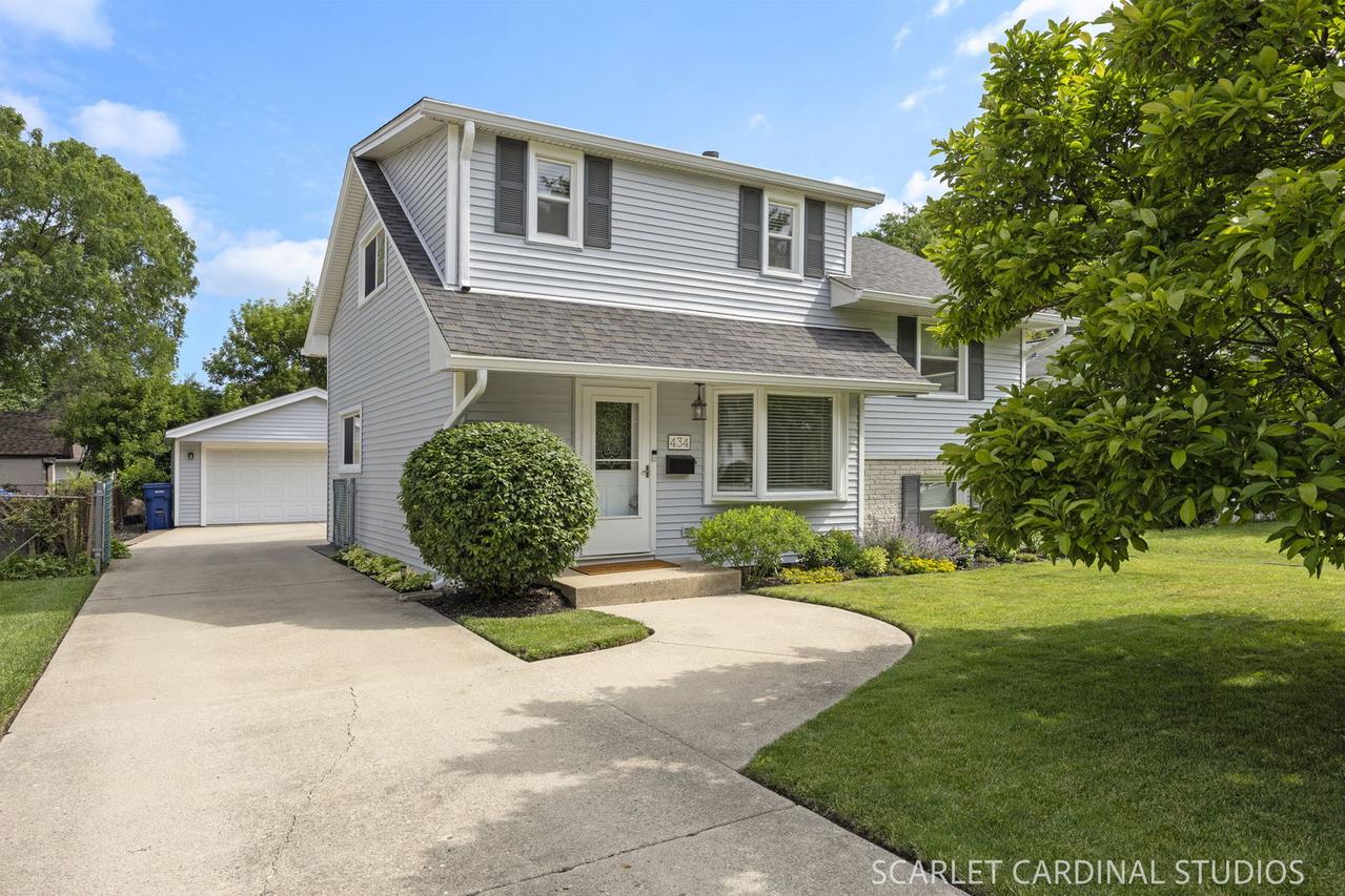 434 E Highland Ave., Villa Park, IL 60181