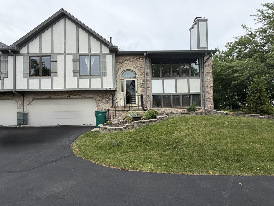 2304 Olde Mill Rd., Plainfield, IL 60586