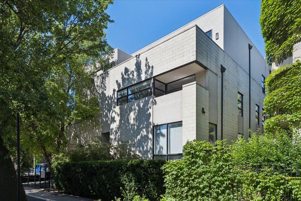 1212 N Hoyne Ave. #102, Chicago, IL 60622