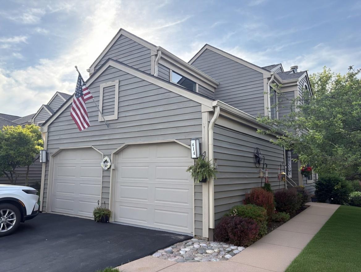 414 White Oak Ln., Barrington, IL 60010