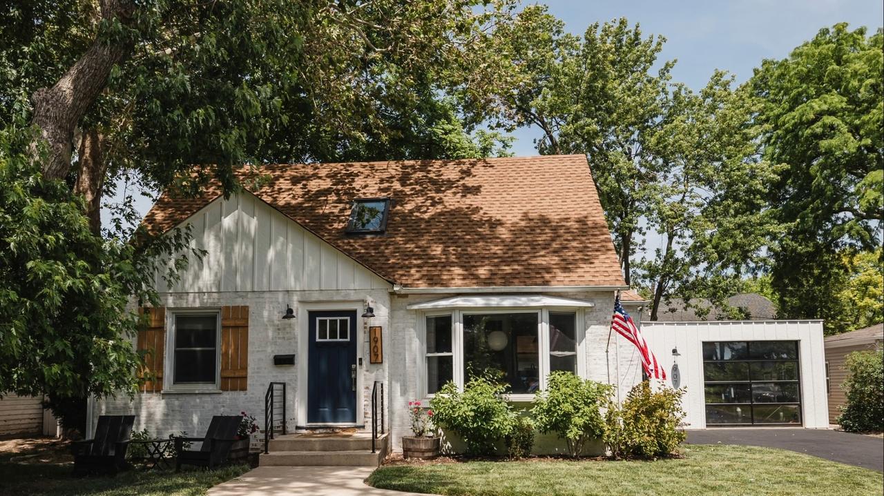 1907 E Indiana St., Wheaton, IL 60187