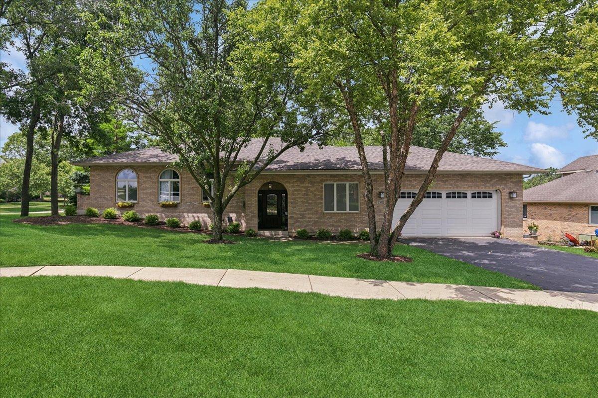 13021 W Creekside Dr., Homer Glen, IL 60491
