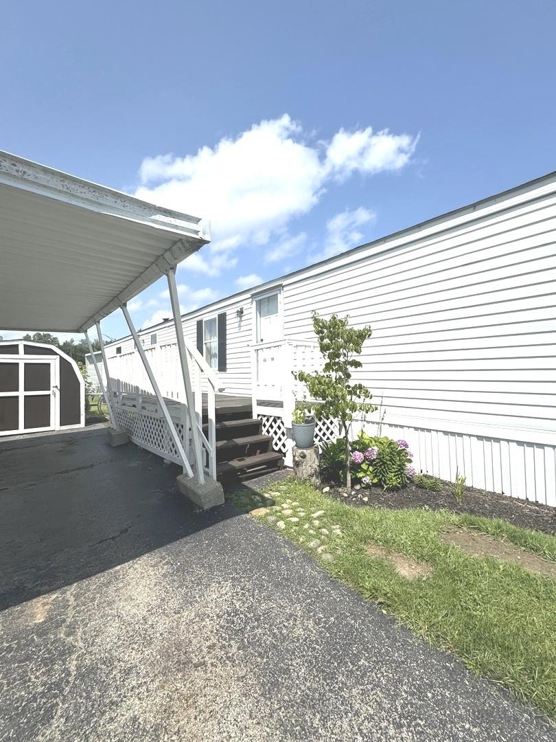 1028 NW Alma Cir., Round Lake, IL 60073