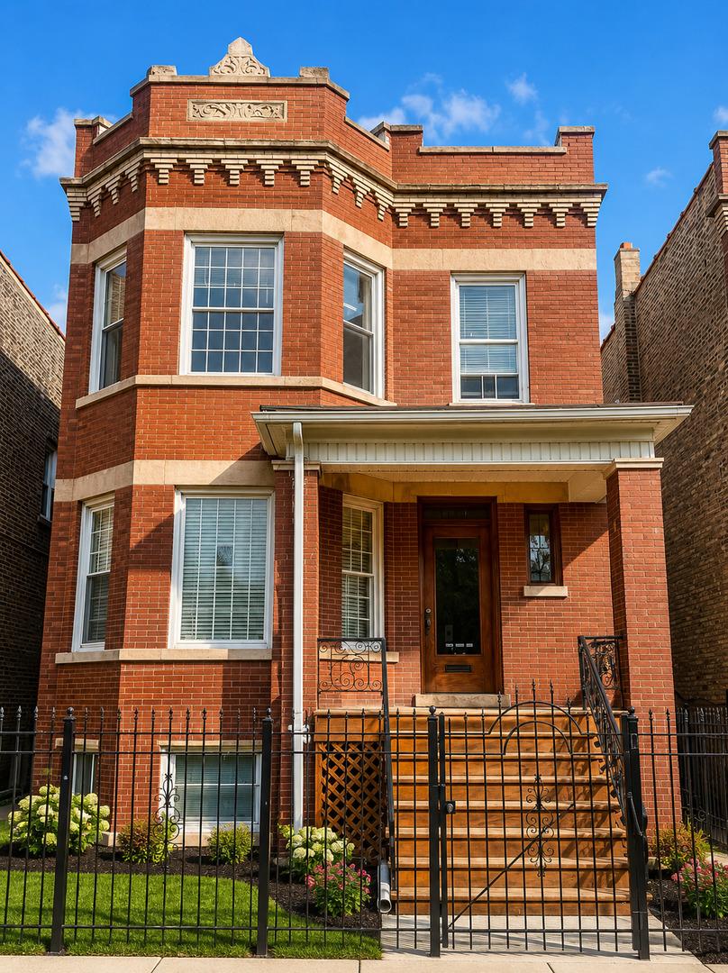 3431 W Lyndale St., Chicago, IL 60647