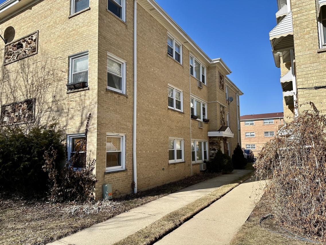 8518 W Rascher Ave. #2, Chicago, IL 60656