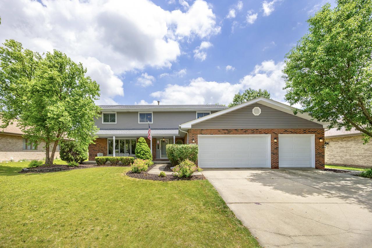 800 Lisdowney Dr., Lockport, IL 60441