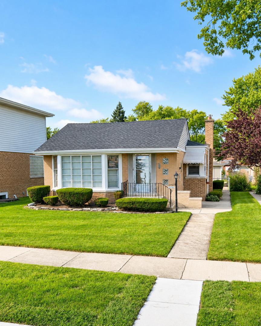 5216 Dobson St., Skokie, IL 60077