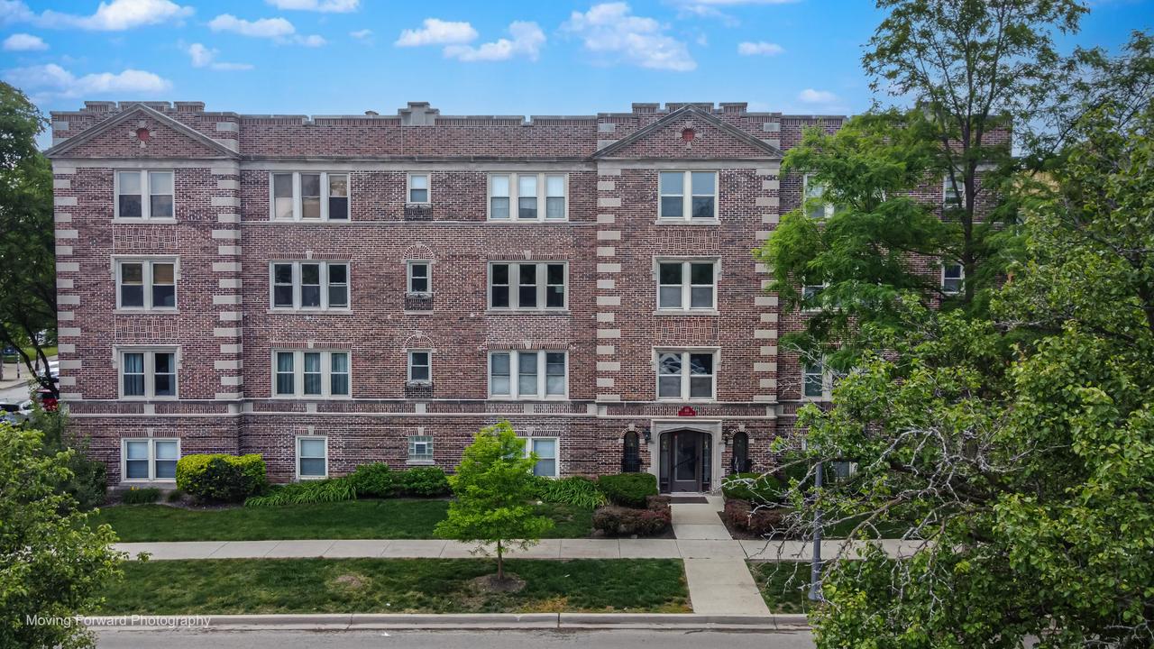 46 6th Ave. #GJ, La Grange, IL 60525