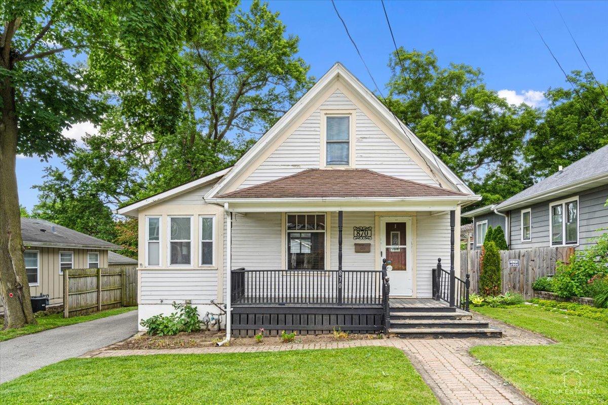 870 Lavoie Ave., Elgin, IL 60120