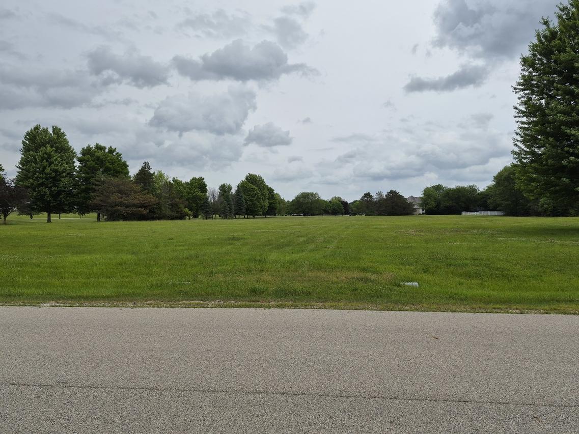 37133 N Fox Hill Dr., Wadsworth, IL 60083