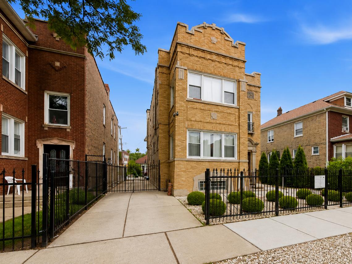 3128 N Keating Ave., Chicago, IL 60641