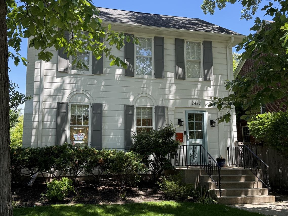 2427 Thayer St., Evanston, IL 60201