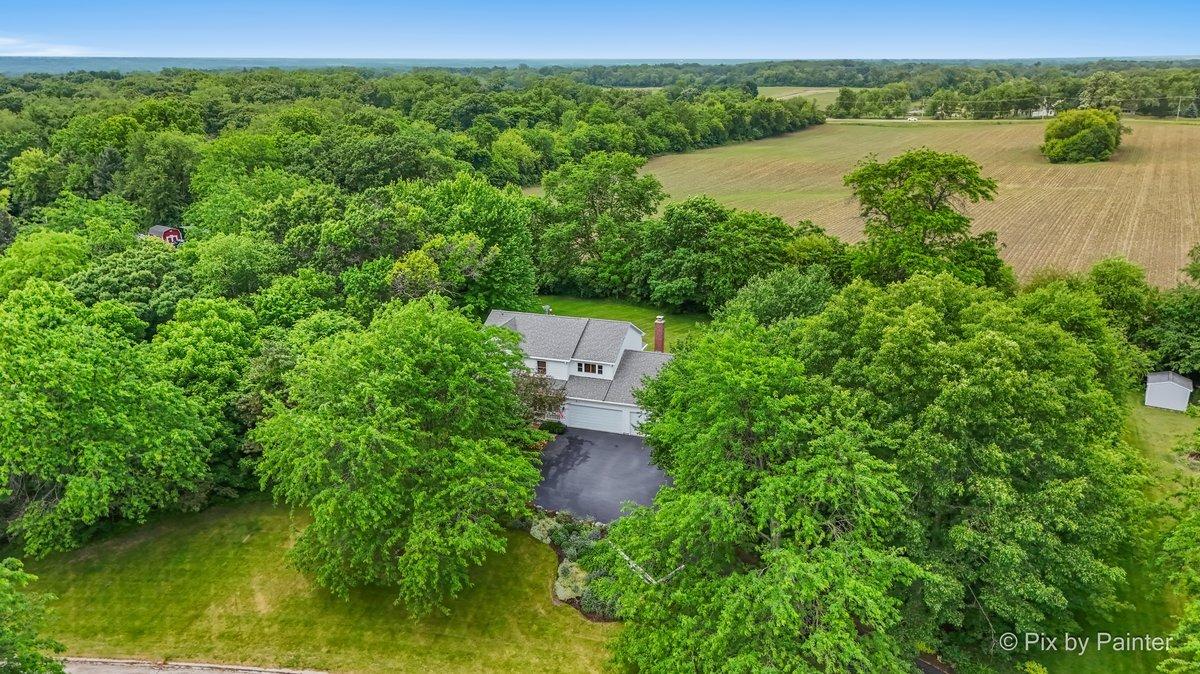 9901 Fox Bluff Ln., Spring Grove, IL 60081