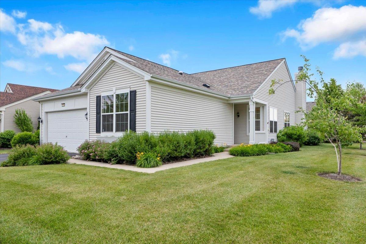 918 Scottsdale Dr., Pingree Grove, IL 60140