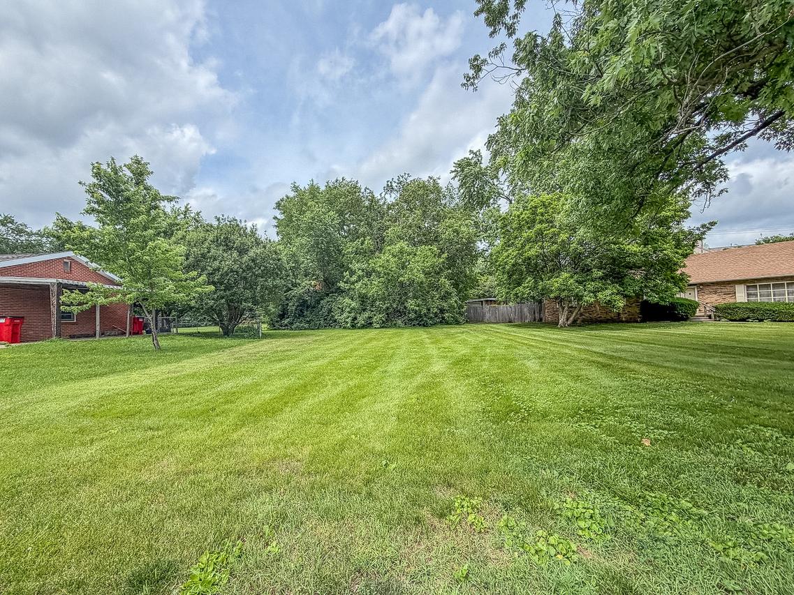 2808 Blair Dr., Champaign, IL 61821