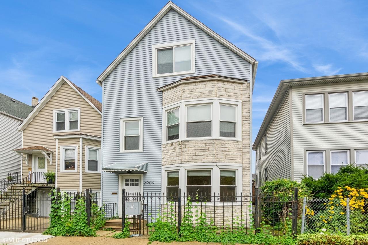 2909 N Ridgeway Ave., Chicago, IL 60618