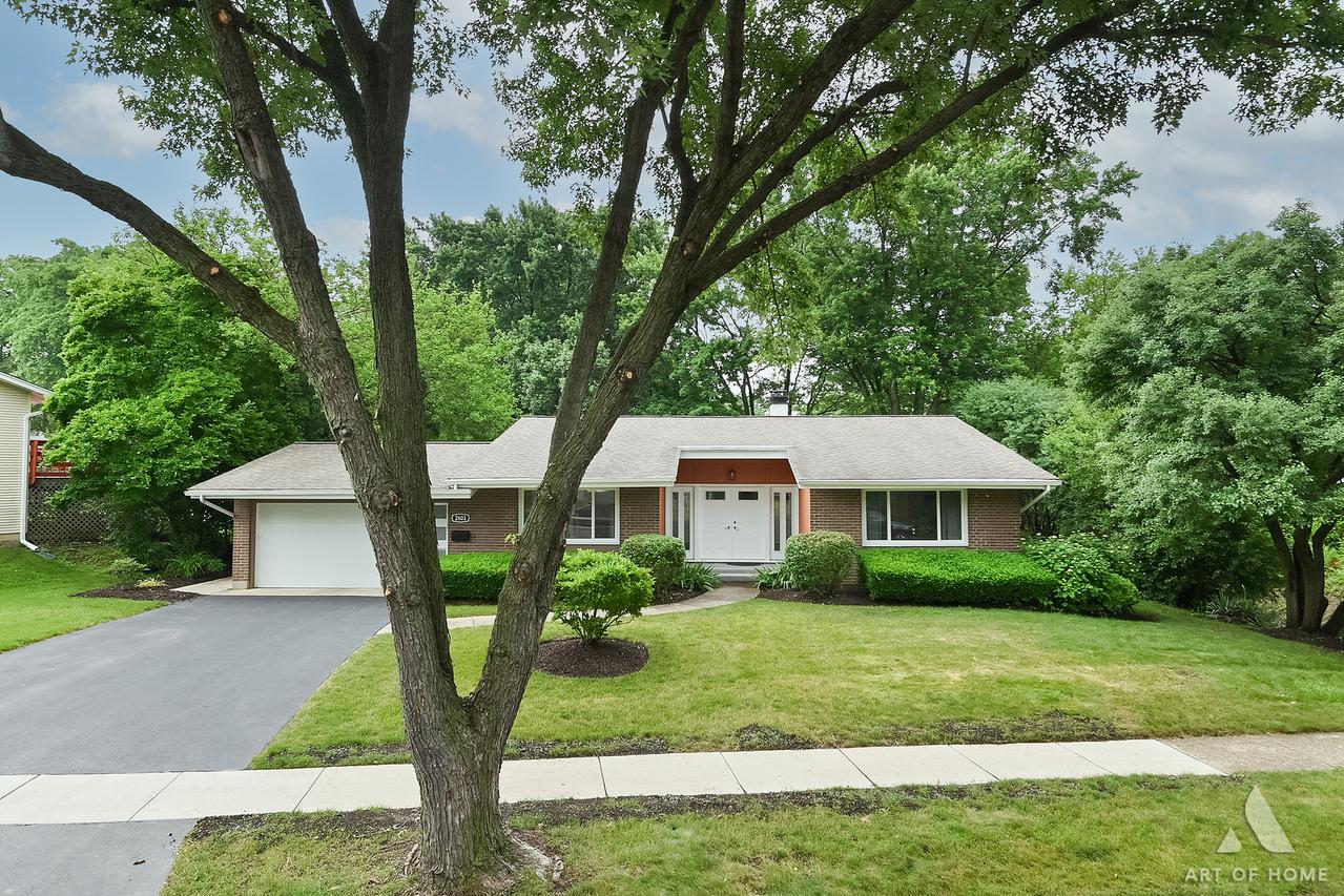 2603 Jackson Dr., Woodridge, IL 60517