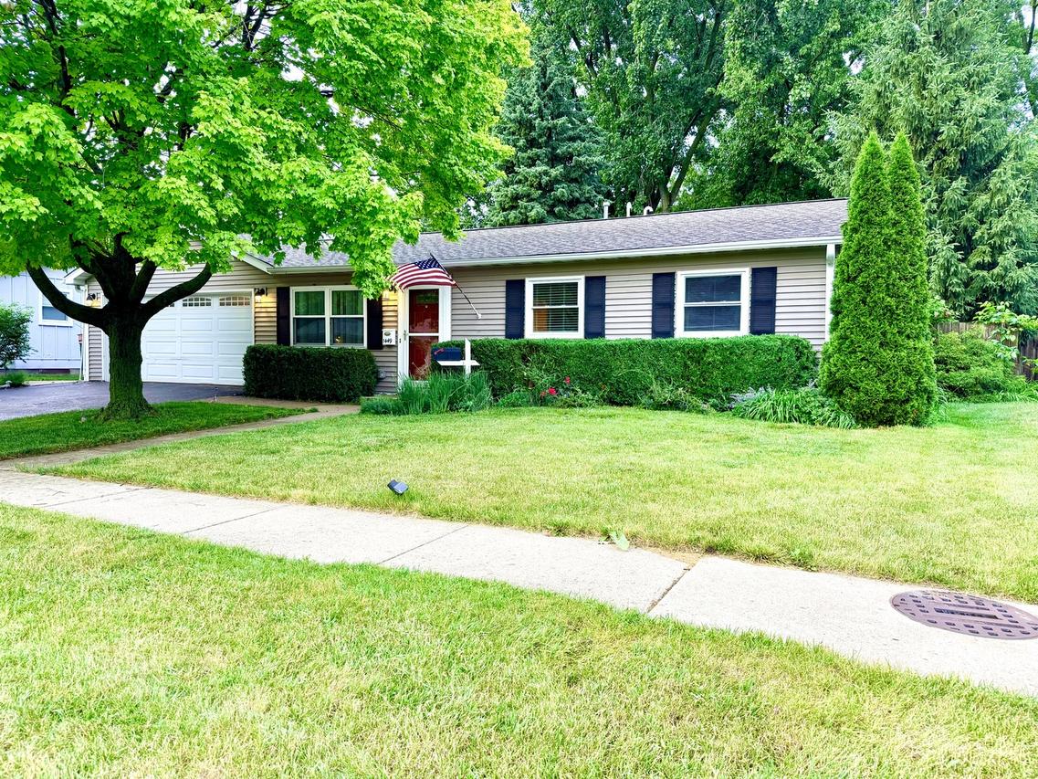 1449 Hulmes Dr., Dekalb, IL 60115