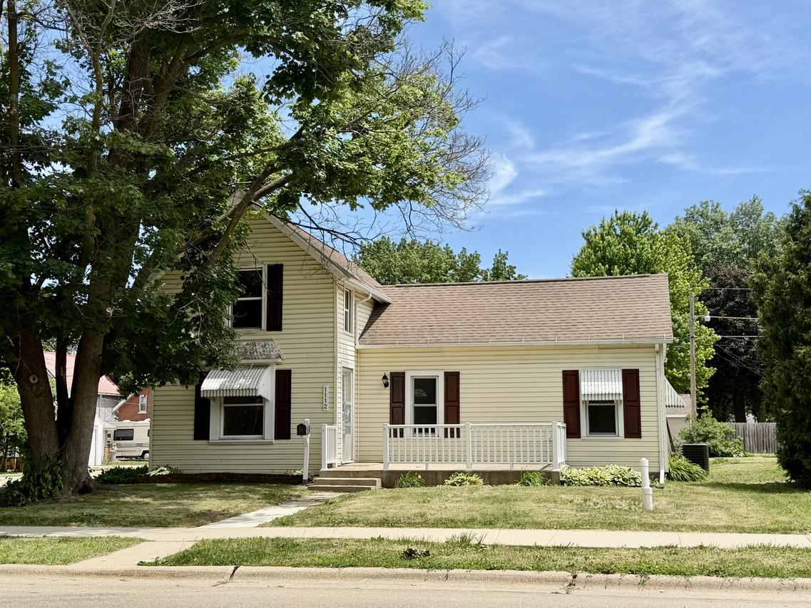 1112 6th Ave., Sterling, IL 61081