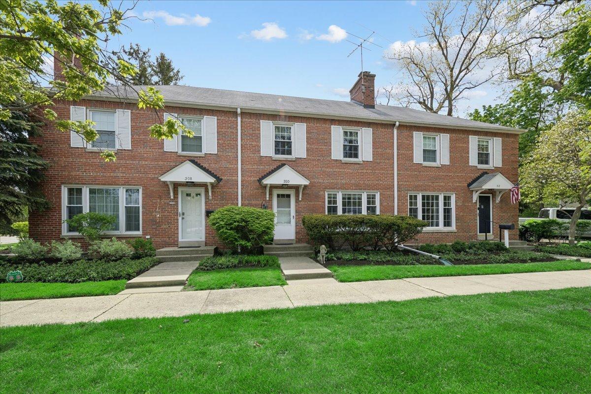 310 Jackson Ave., Glencoe, IL 60022