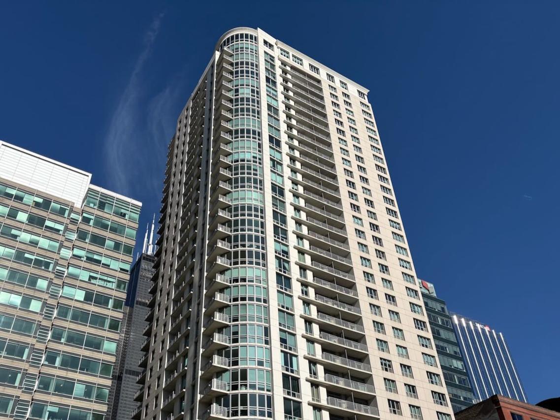 125 S Jefferson St. #2801, Chicago, IL 60661
