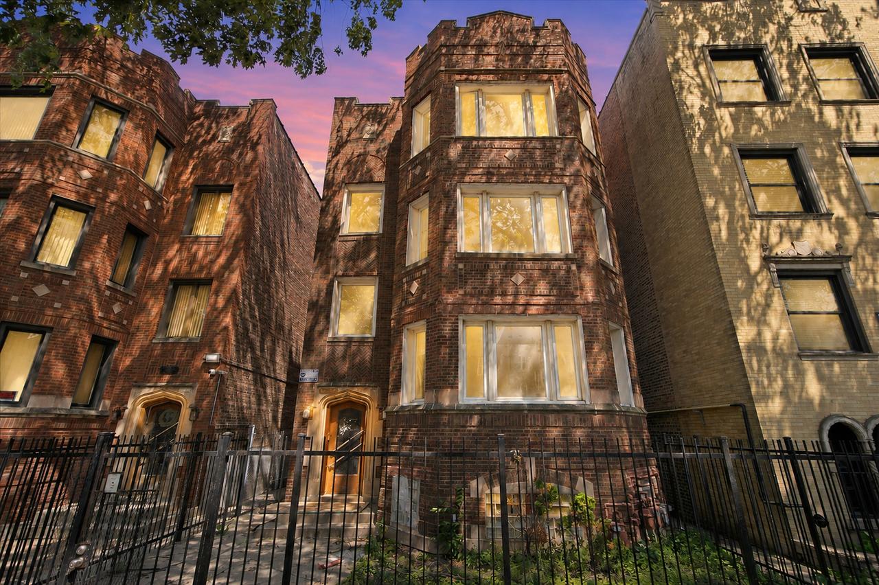 7537 S Phillips Ave., Chicago, IL 60649