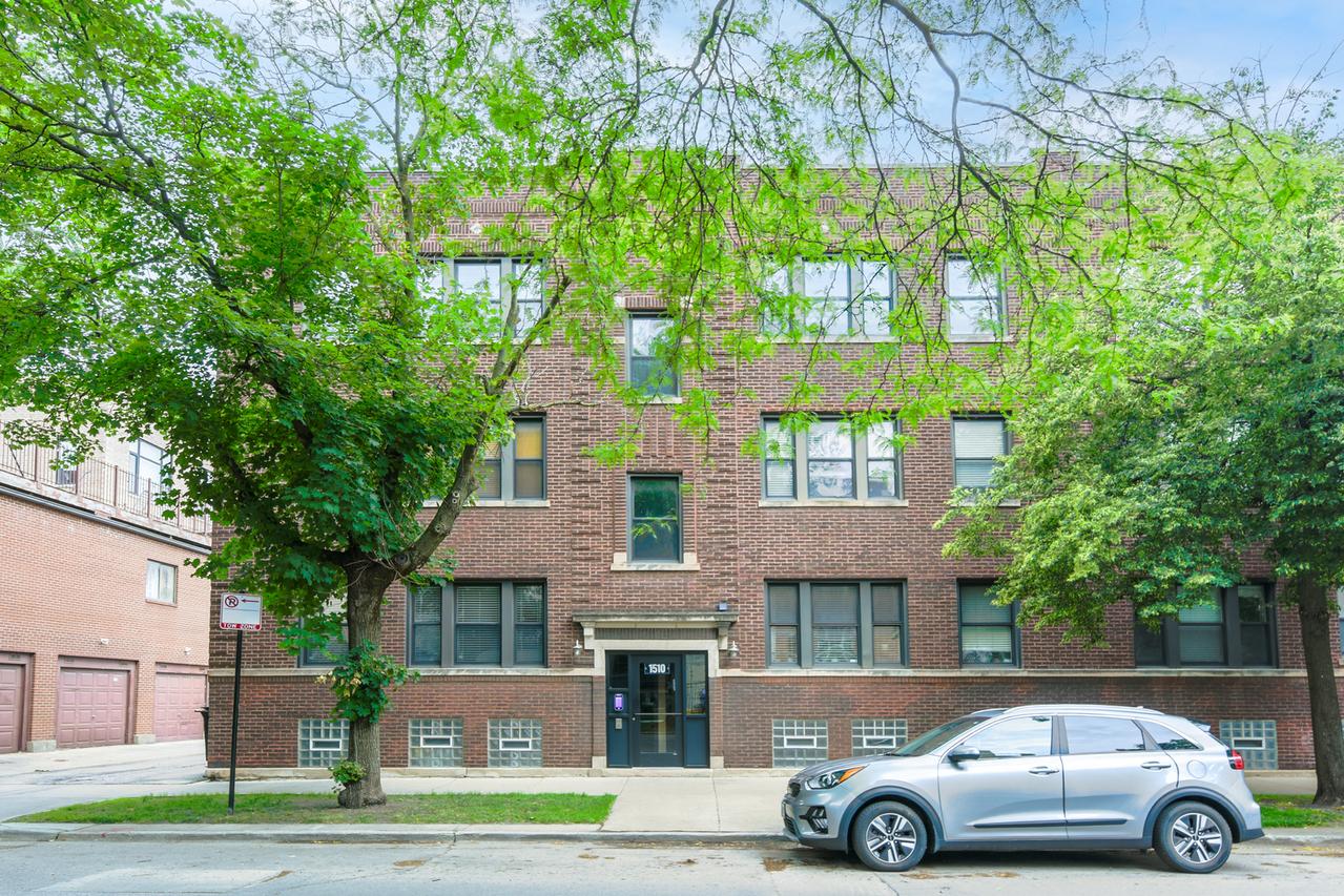 1510 W Roscoe St. #3E, Chicago, IL 60657