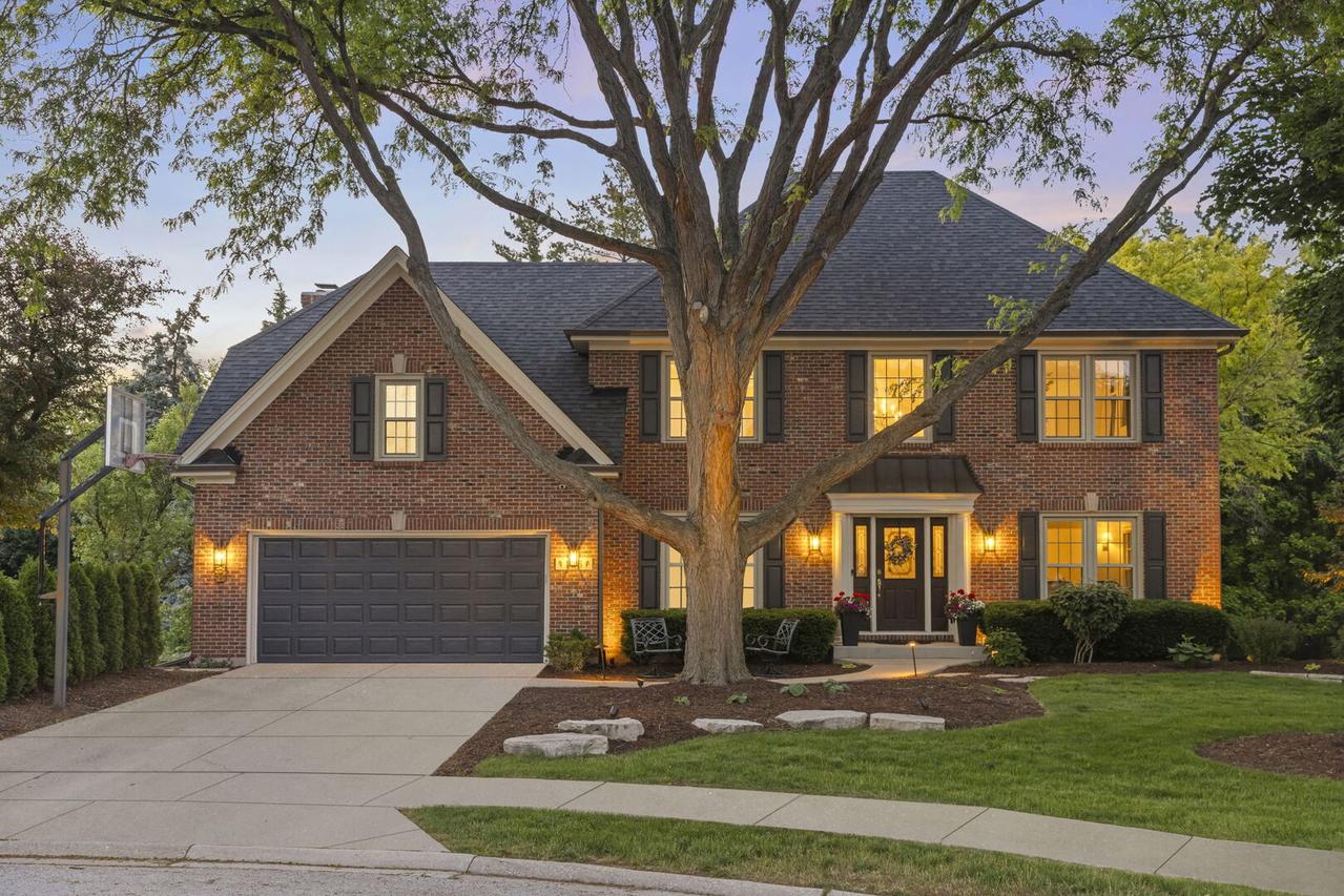 126 Stableford Dr., Glen Ellyn, IL 60137