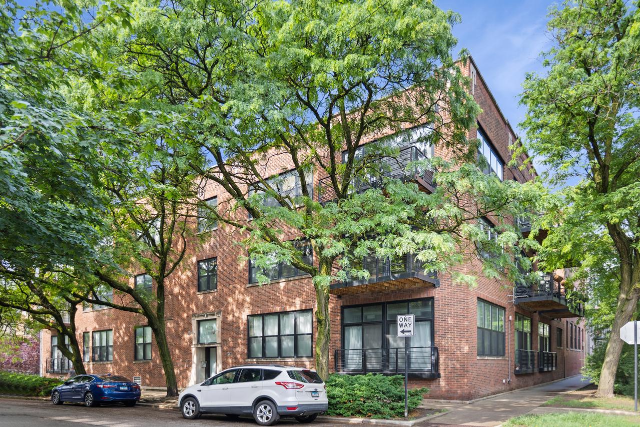 1670 N Claremont Ave. #208, Chicago, IL 60647