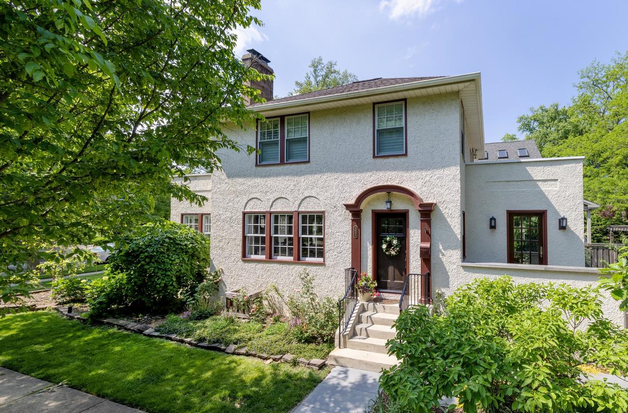 3055 Park Pl., Evanston, IL 60201