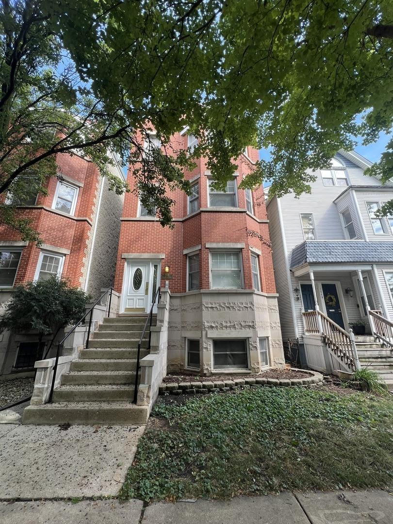 1442 W Melrose St., Chicago, IL 60657