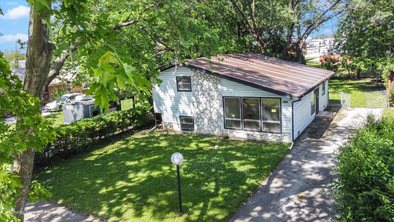 16510 Winchester Ave., Markham, IL 60428