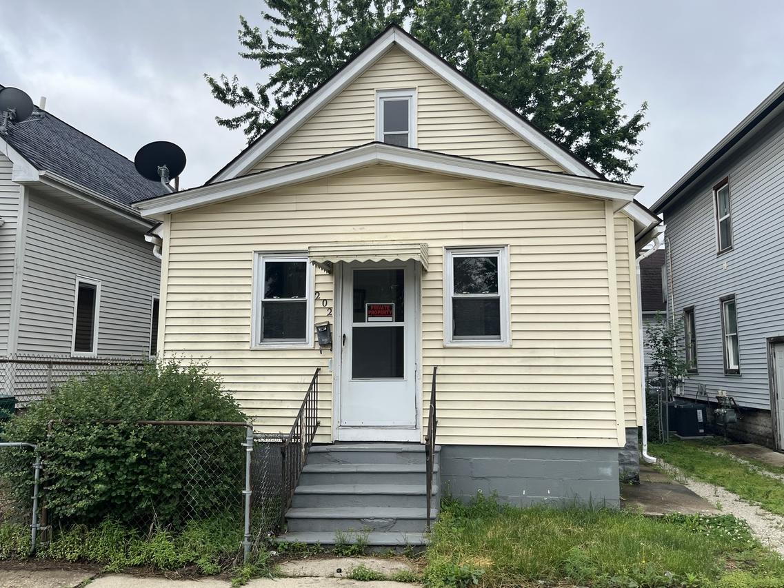 202 E Webster St., Joliet, IL 60432