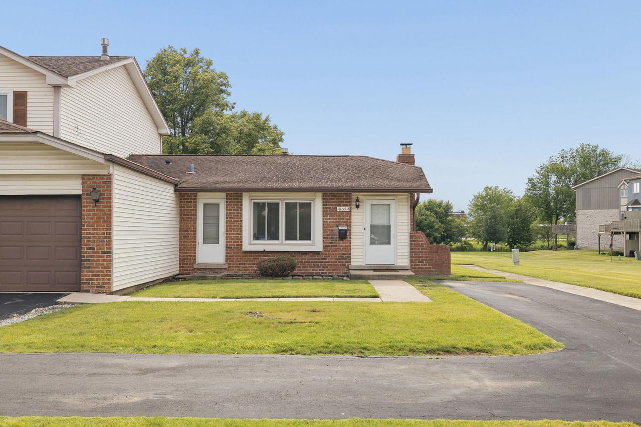 16322 Brementowne Dr., Tinley Park, IL 60477