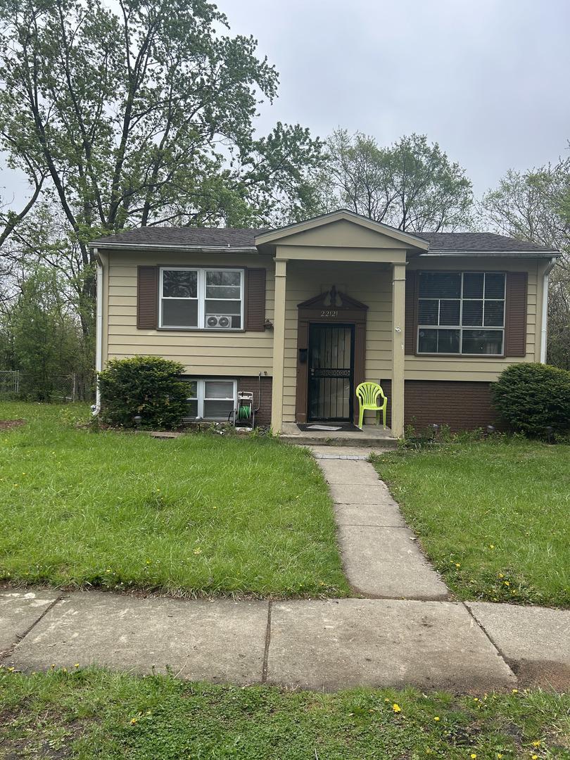 22121 Karlov Ave., Richton Park, IL 60471