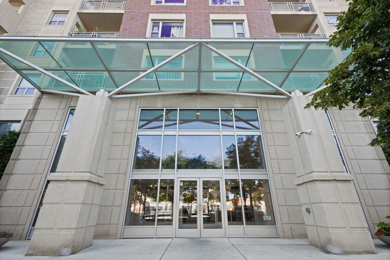 100 N Hermitage Ave. #908, Chicago, IL 60612