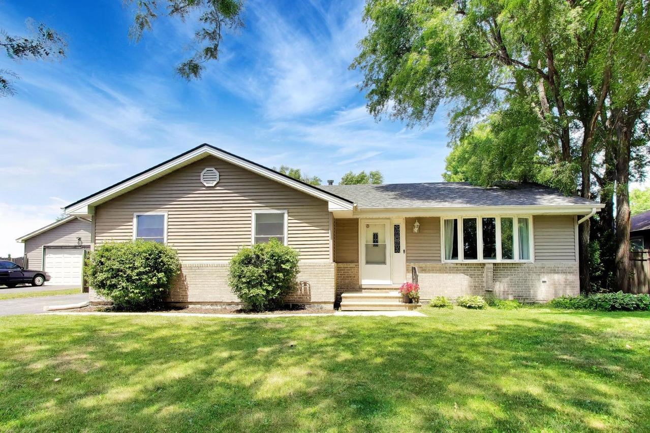 6503 Bazz Dr., Plainfield, IL 60586