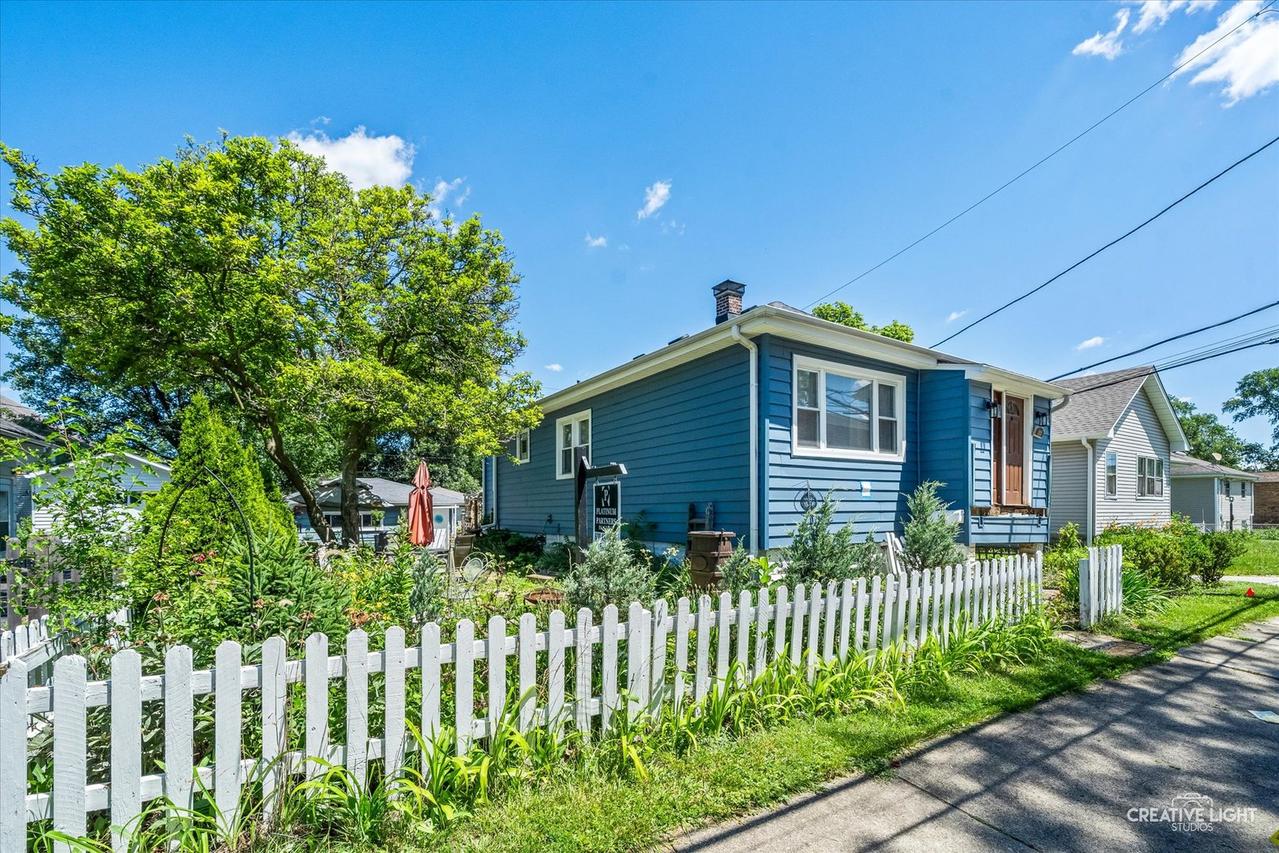 108 E Burlington Ave., Westmont, IL 60559